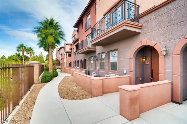 MLS: 1942301 Condo For Sale