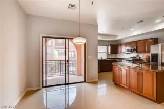 Photo #4: 1942301 Listing 