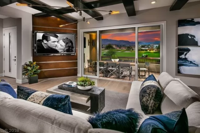 MLS: 1953500 Condo For Sale