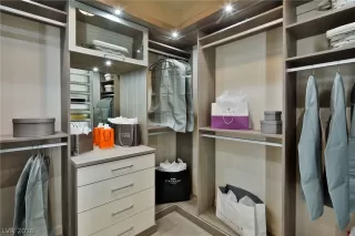 Photo #5: 1953500 Listing