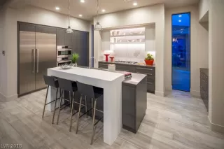 Photo #5: 1958949 Listing