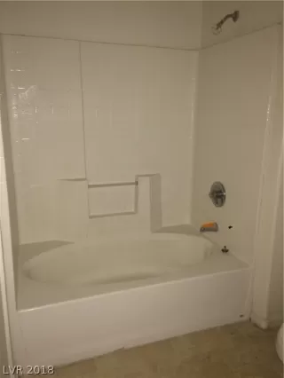 Photo #6: 1967552 Listing 