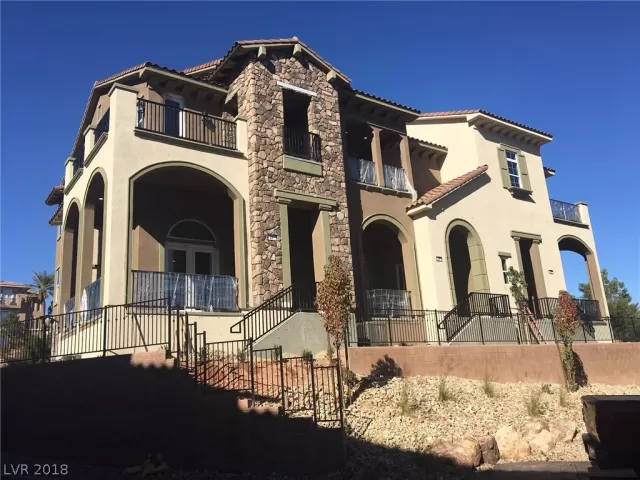 MLS: 1977573 Condo For Sale