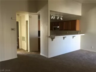 Photo #3: 1979187 Listing