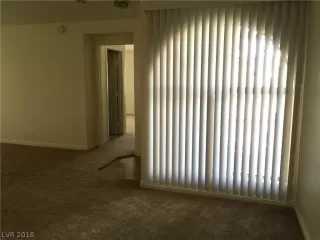 Photo #5: 1979187 Listing