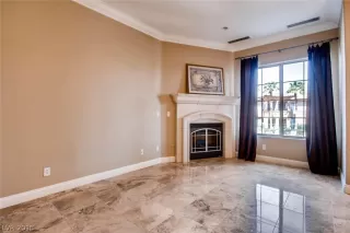 Photo #1: 1981698 Listing