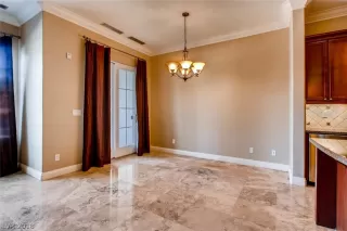 Photo #3: 1981698 Listing