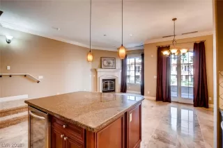 Photo #6: 1981698 Listing