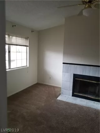 Photo #3: 1982069 Listing