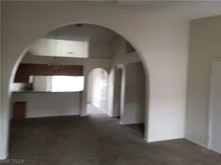 Photo #4: 1982069 Listing