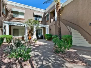 Photo #1: 1986367 Listing