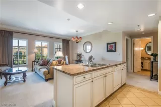 Photo #1: 1986437 Listing