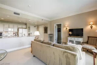 Photo #3: 1986437 Listing