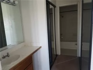 Photo #4: 1995445 Listing