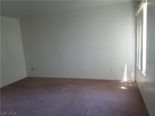 Photo #5: 1995445 Listing