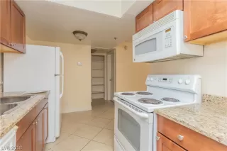 Photo #5: 1996876 Listing