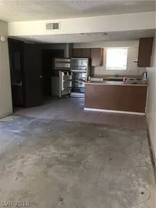 Photo #3: 1997682 Listing 