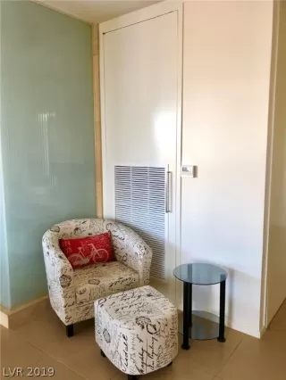 Photo #5: 1999204 Listing