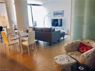 Photo #6: 1999204 Listing