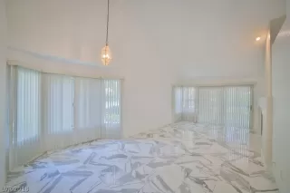 Photo #1: 2000055 Listing 