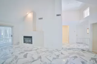 Photo #4: 2000055 Listing 