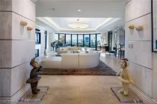 Photo #2: 2002564 Listing 