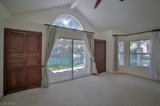 Photo #4: 2003247 Listing