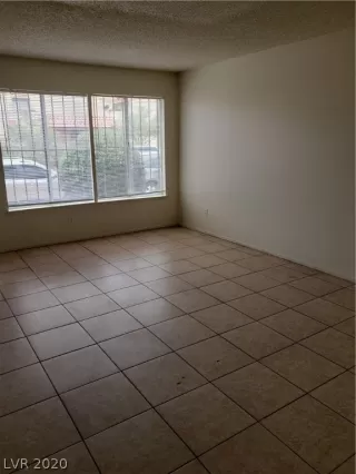 Photo #5: 2004547 Listing