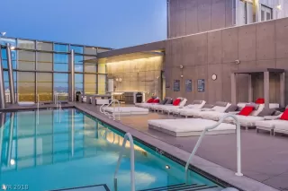 Photo #5: 2004884 Listing