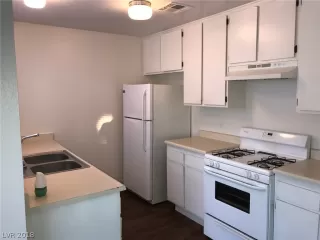 Photo #4: 2005474 Listing