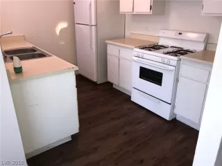 Photo #5: 2005474 Listing