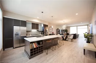 Photo #1: 2005651 Listing