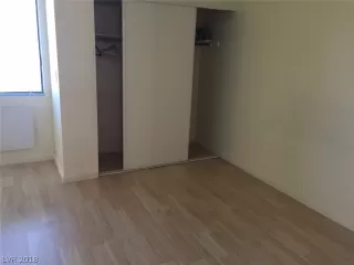 Photo #5: 2006080 Listing