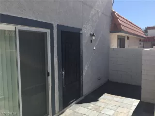 Photo #6: 2006080 Listing