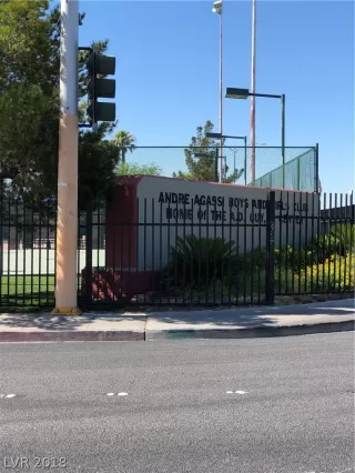 Photo #4: 2006802 Listing 