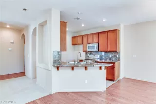 Photo #5: 2006960 Listing 