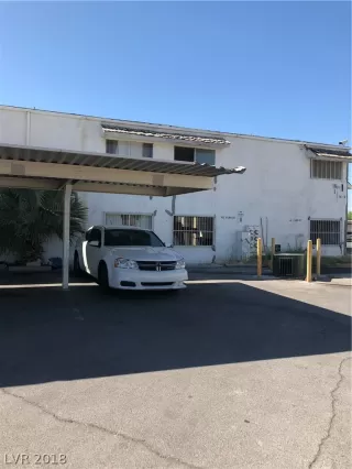 Photo #3: 2007083 Listing 