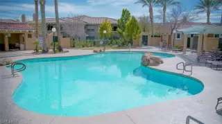 Photo #4: 2008085 Listing 