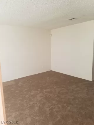 Photo #5: 2008761 Listing 