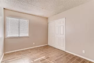 Photo #4: 2008922 Listing