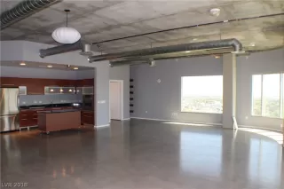 Photo #4: 2014314 Listing