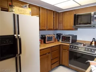 Photo #4: 2015308 Listing 