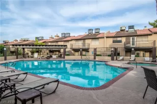 Photo #2: 2017221 Listing