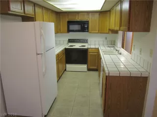 Photo #2: 2018010 Listing