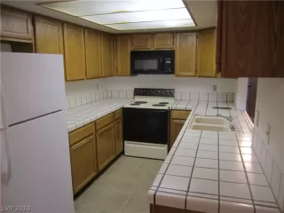 Photo #3: 2018010 Listing