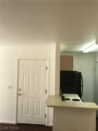 Photo #3: 2018043 Listing 