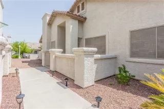 Photo #3: 2018888 Listing