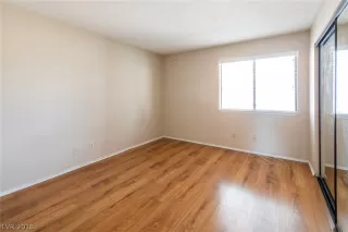 Photo #4: 2019562 Listing 