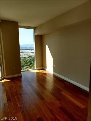 Photo #2: 2020121 Listing