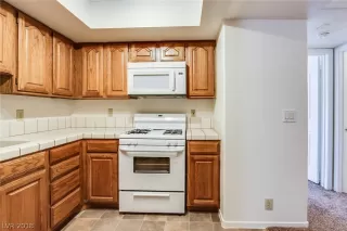 Photo #5: 2020941 Listing 